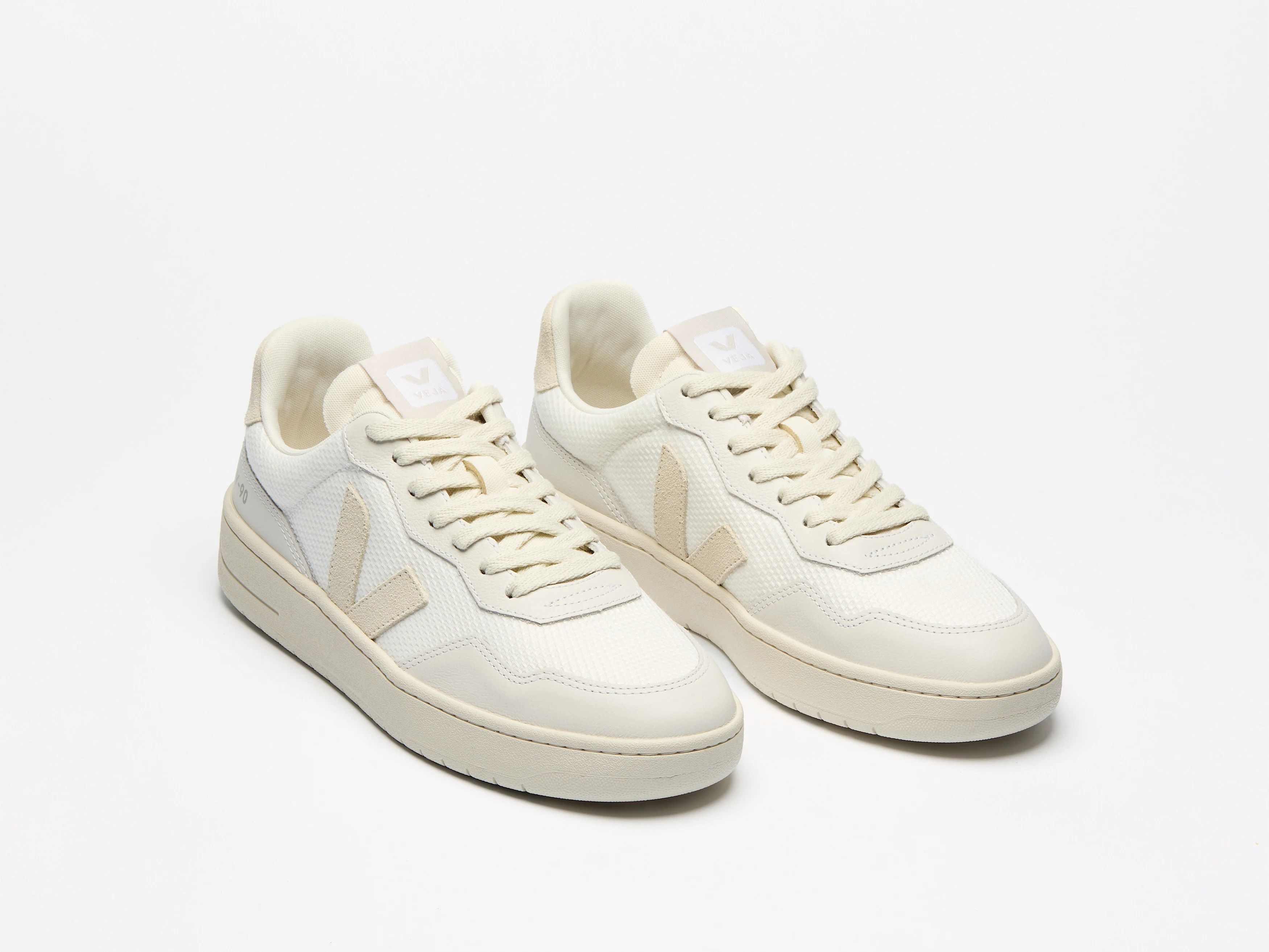 Veja Mens V-90