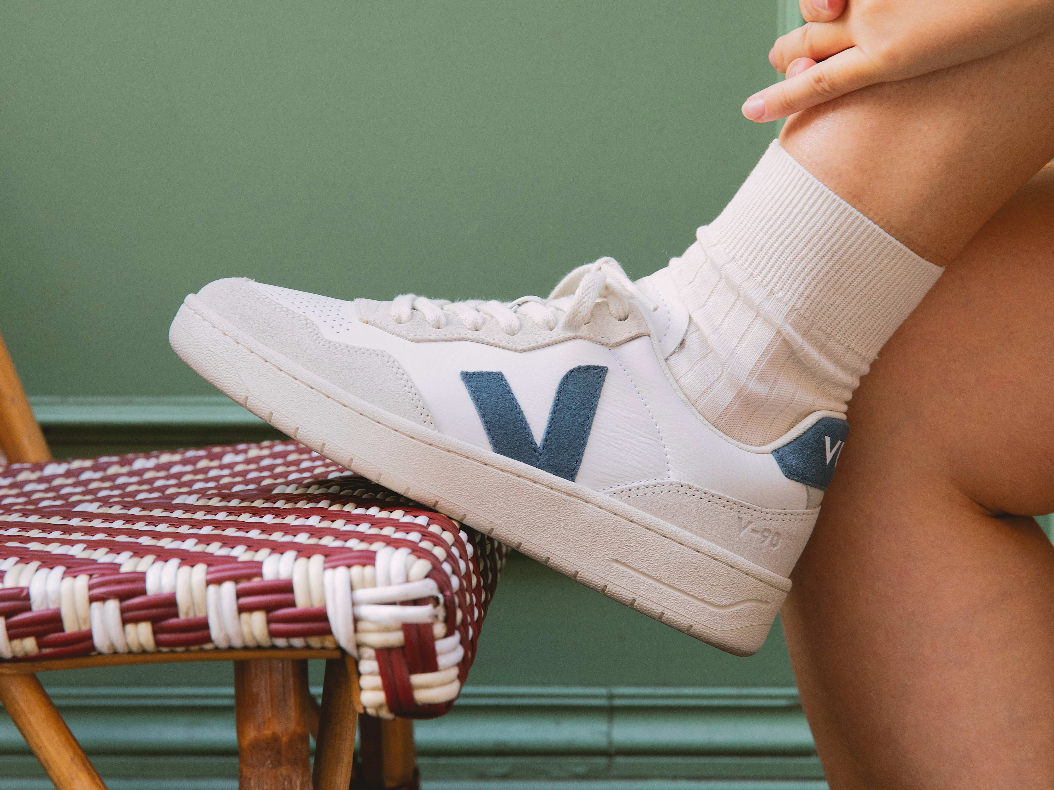 Veja Mens V-90