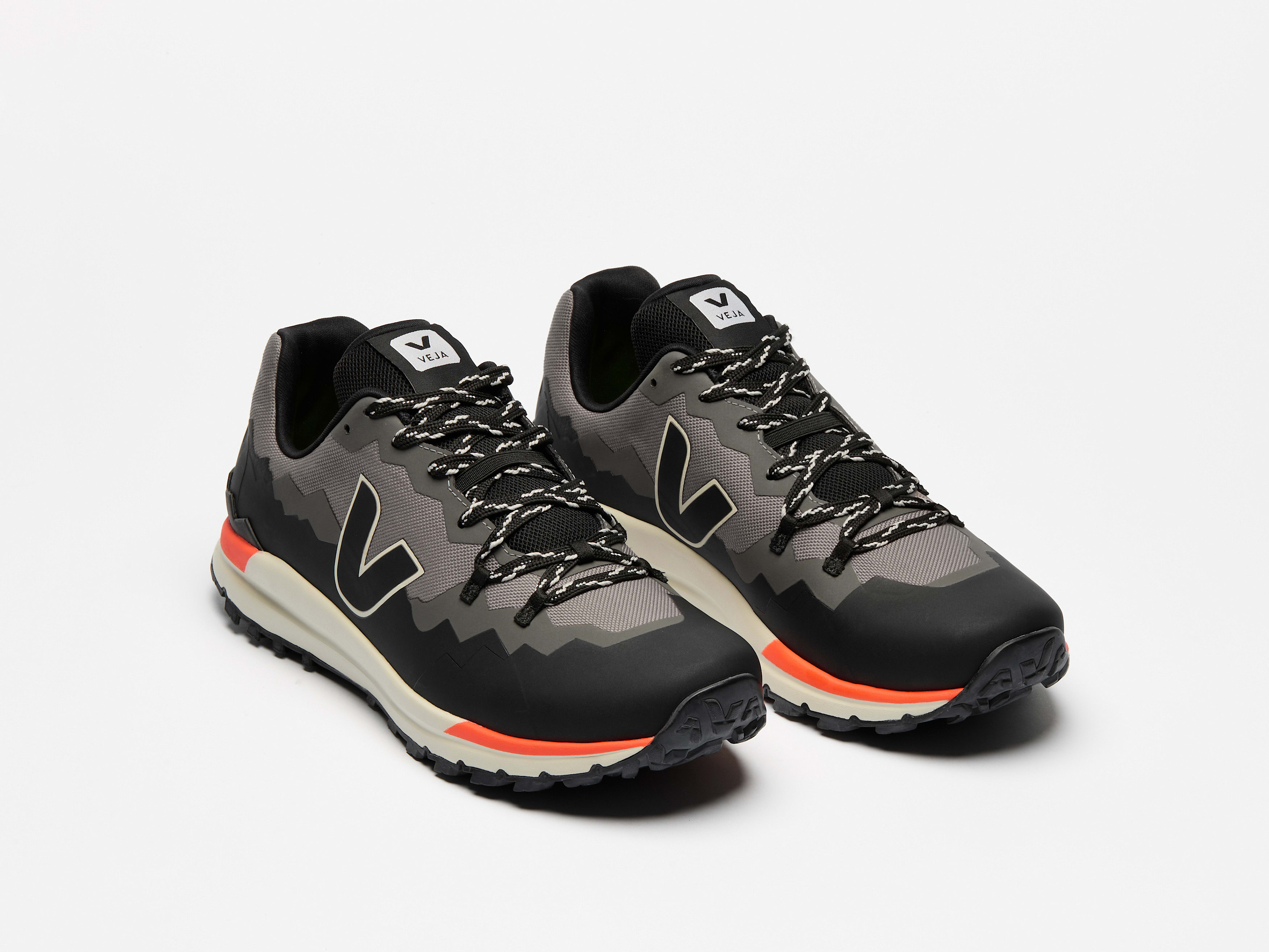 Veja Mens Fitz Roy Light Trek-Shell Basalte Veja Mens Fitz Roy Light Trek-Shell Basalte